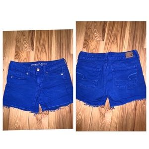 Women’s American eagle midi shorts. Royal blue
